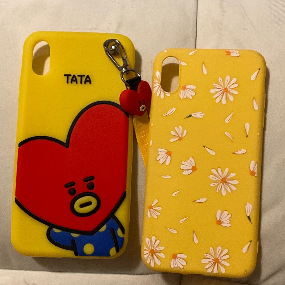 Yellow Phone Case with Heart Design